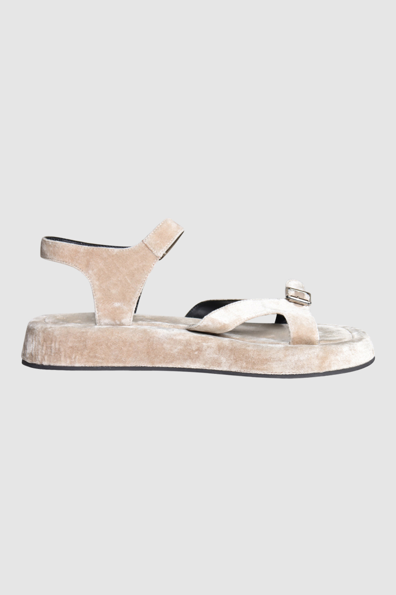 Geri Velvet Flat Sandals