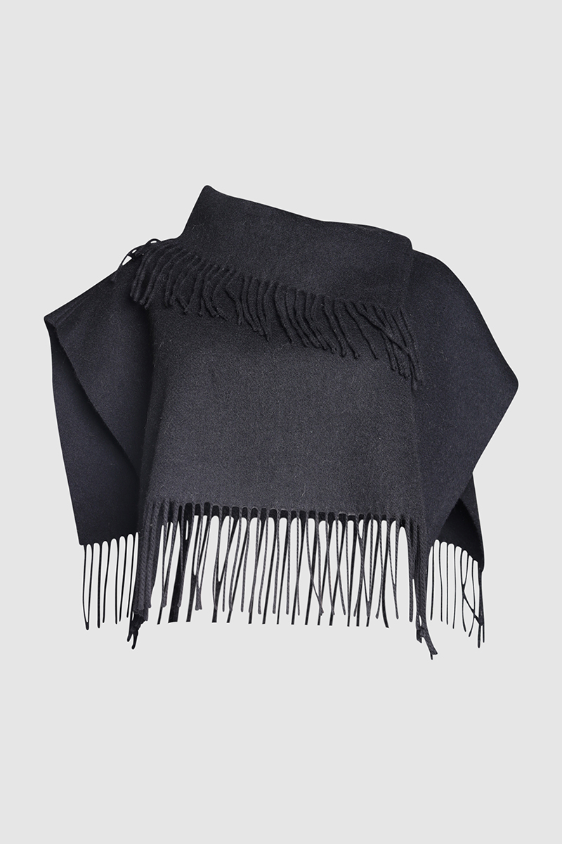Turtla Wool Fringe Bib