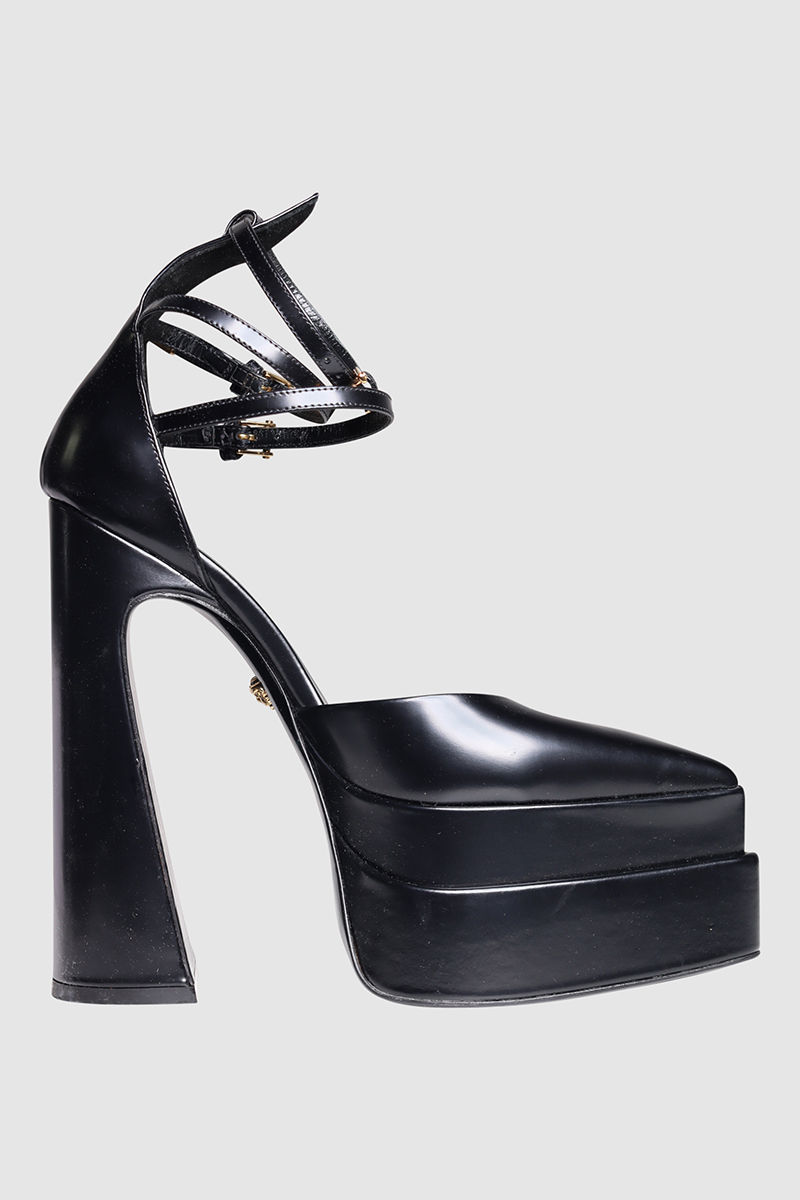 Medusa Aevitas leather heels