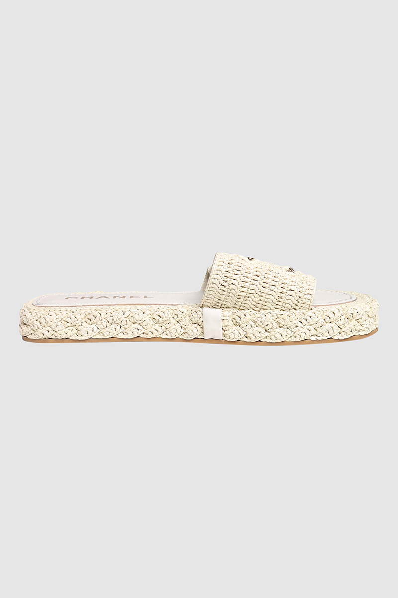 Interlocking CC Logo Raffia Espadrilles