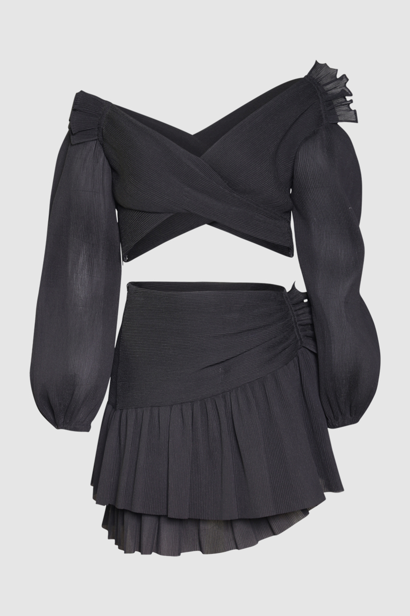 Surfer Mini Skirt & Off Shoulder Crop